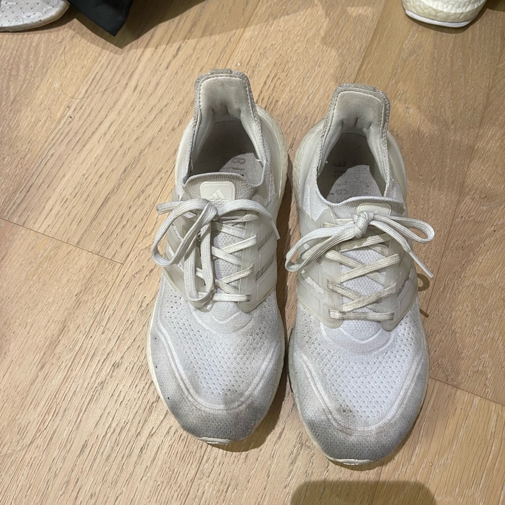 Adidas women’s ultra boost 22 running shoes